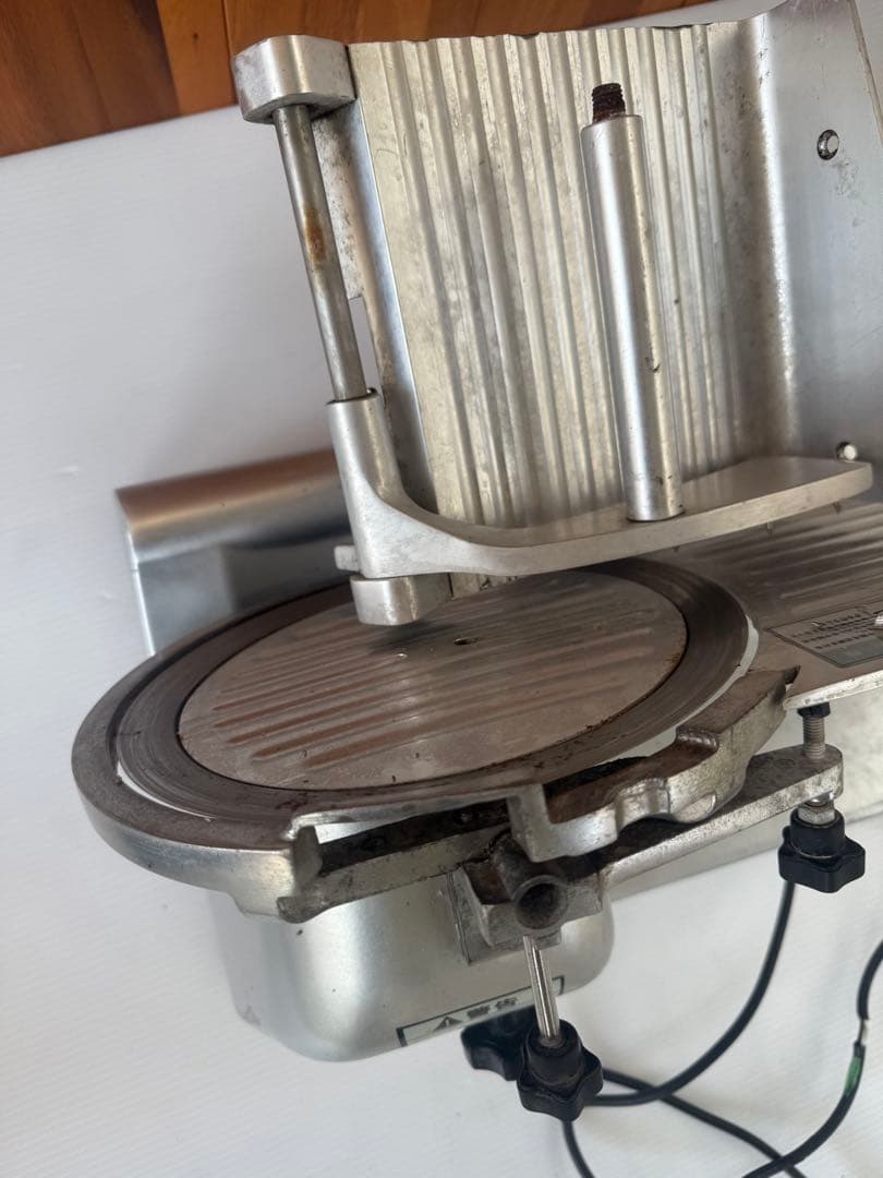 ミートスライサー　TBMS-220N テンポス業務用 (a24)