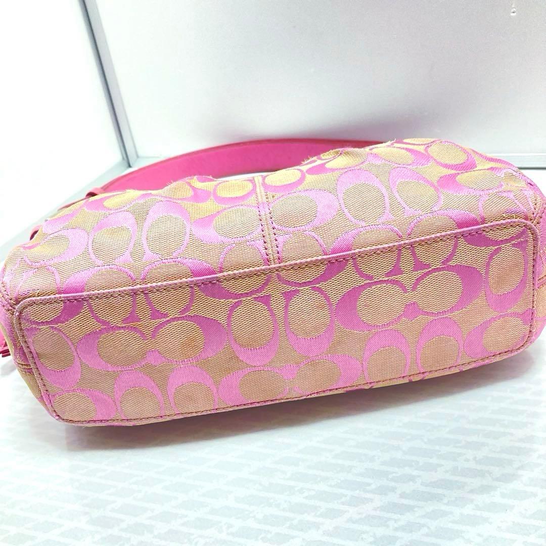 希少色　コーチ　ショルダーバッグ　シグネチャー　キャンバス　ピンク