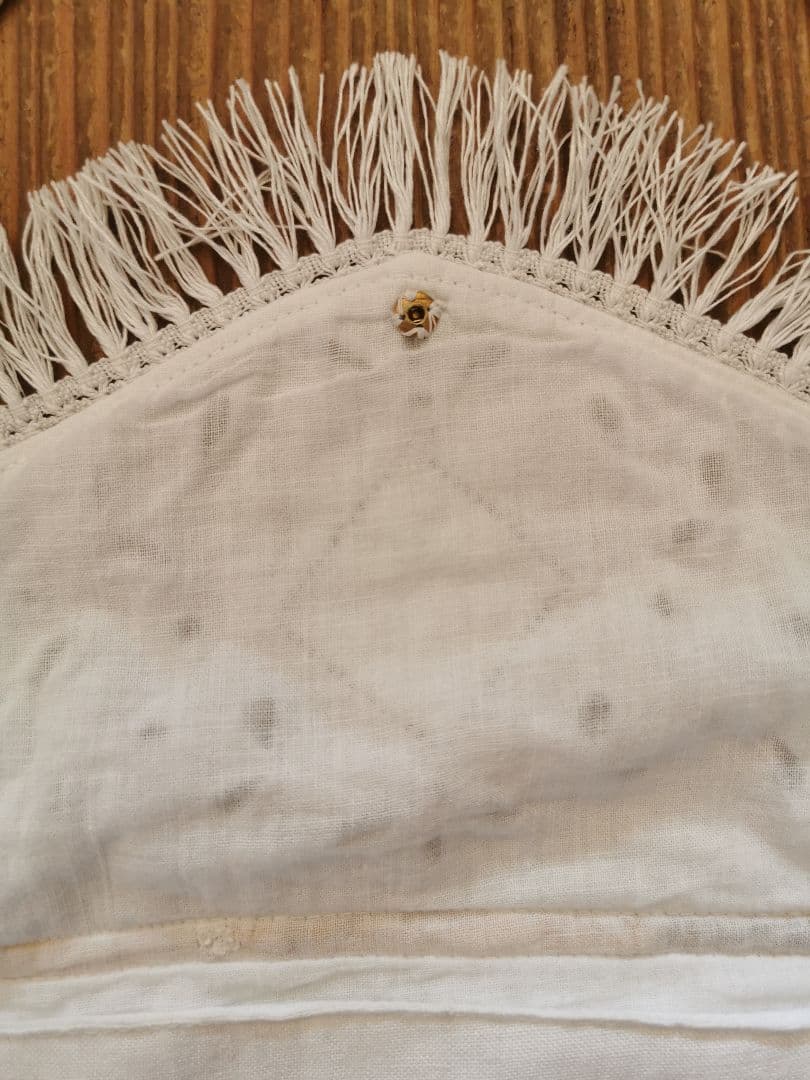 アンティーク 初聖体式 美しいアイレット白糸花刺繍 フリンジ付オモニエールバッグ