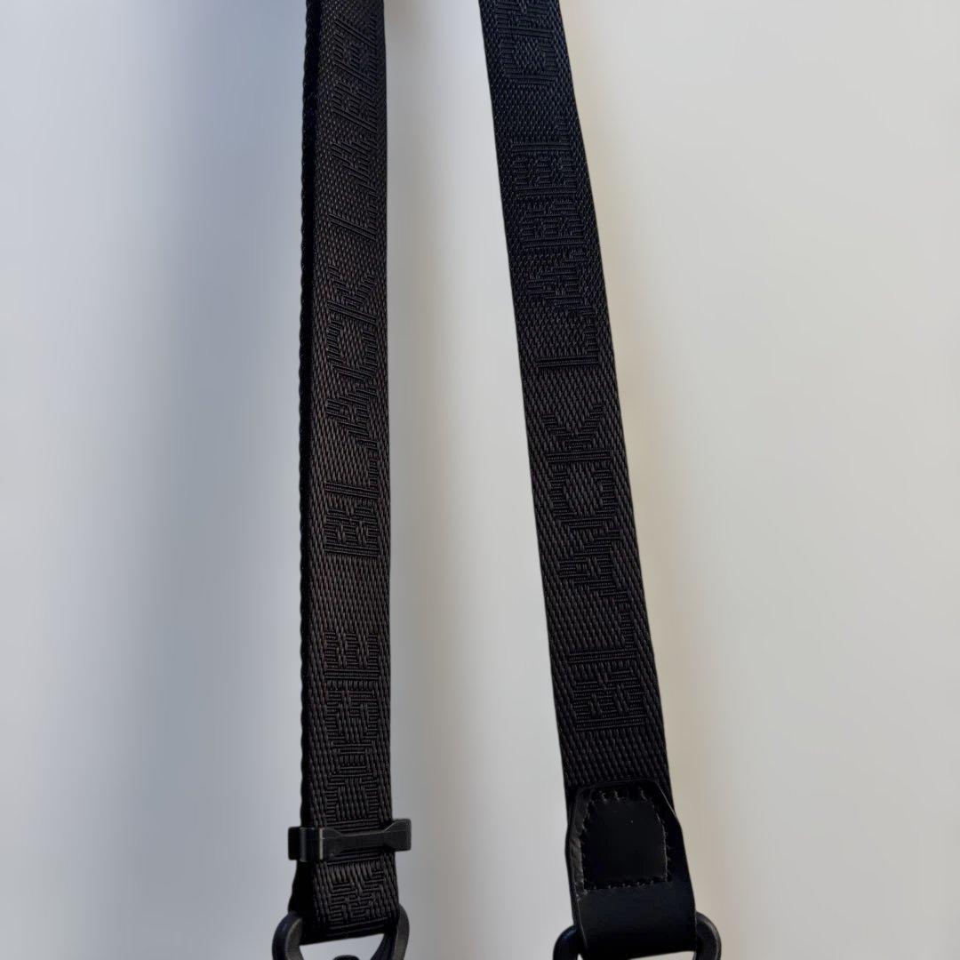 【BLACK LABEL】ブラック チェック柄 ミニショルダーバッグ　サコッシュ