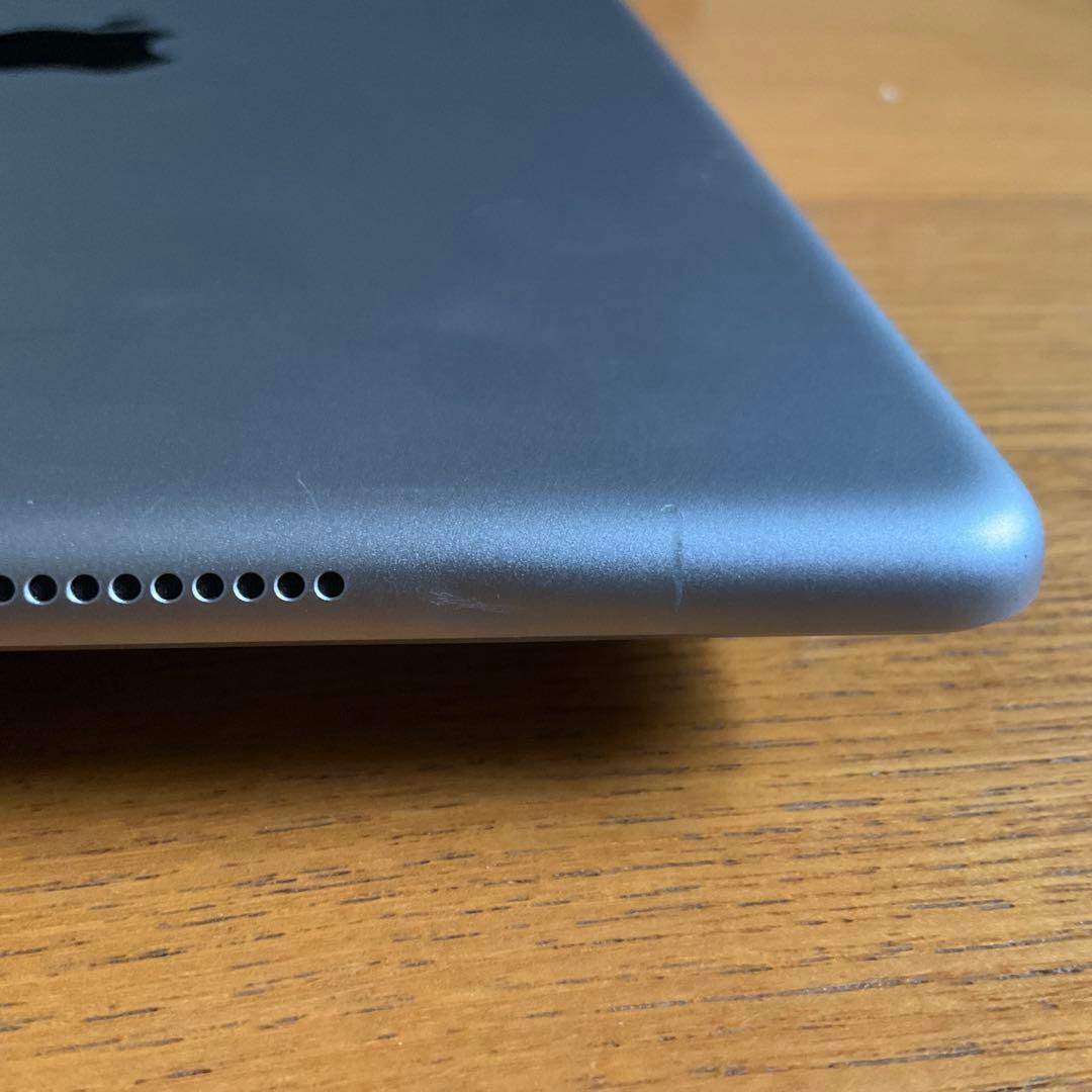 iPad 第6世代　スペースグレー