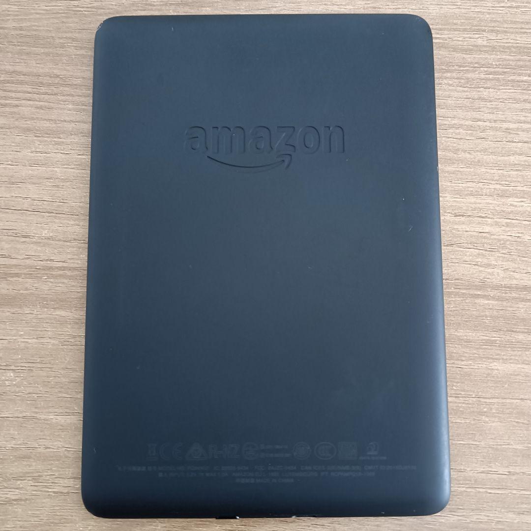 Kindle Paperwhite 8GB 第10世代 広告なし ケース３つ