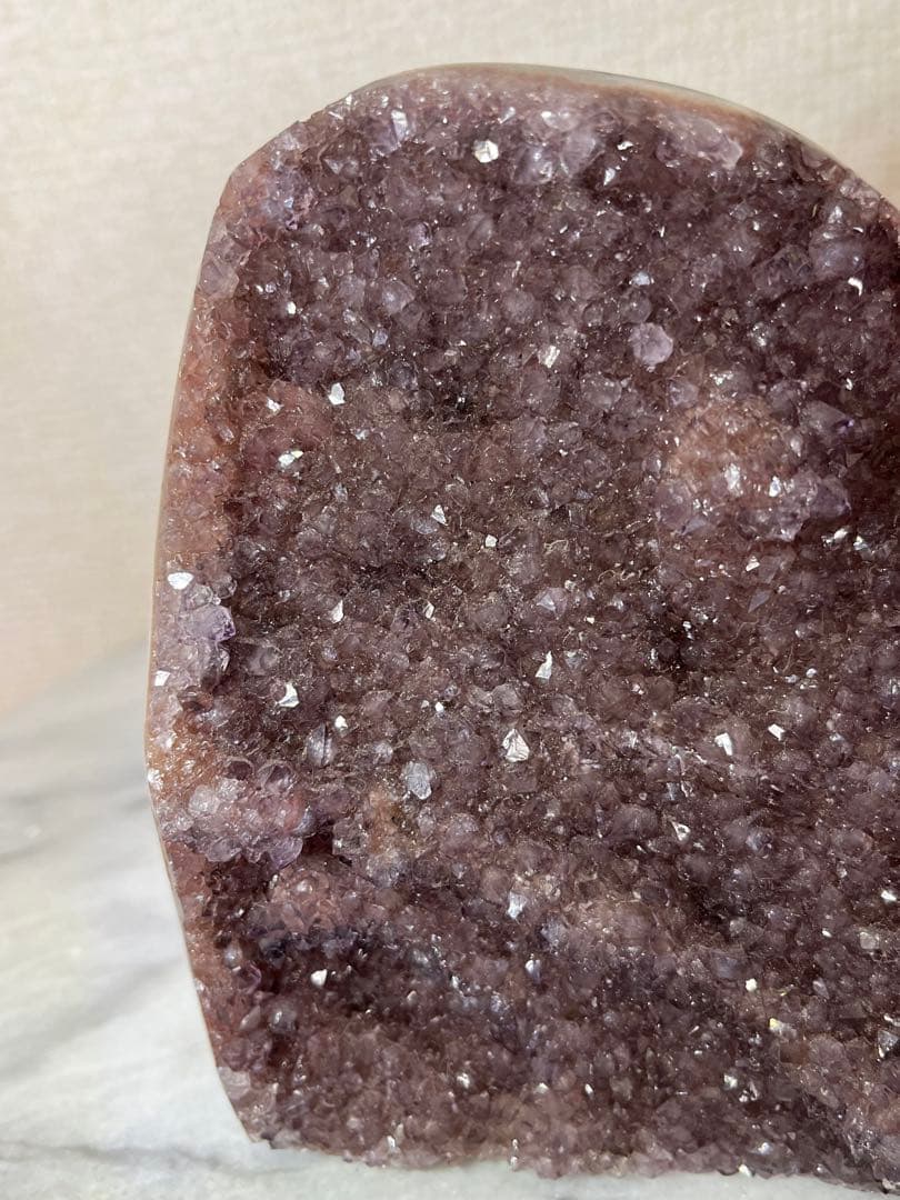 【天然石】⑤アメジストドーム　ジオード 原石 1kg以上 木製台座付き 紫水晶