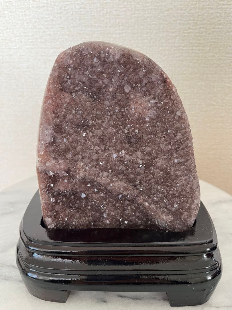 【天然石】⑤アメジストドーム　ジオード 原石 1kg以上 木製台座付き 紫水晶