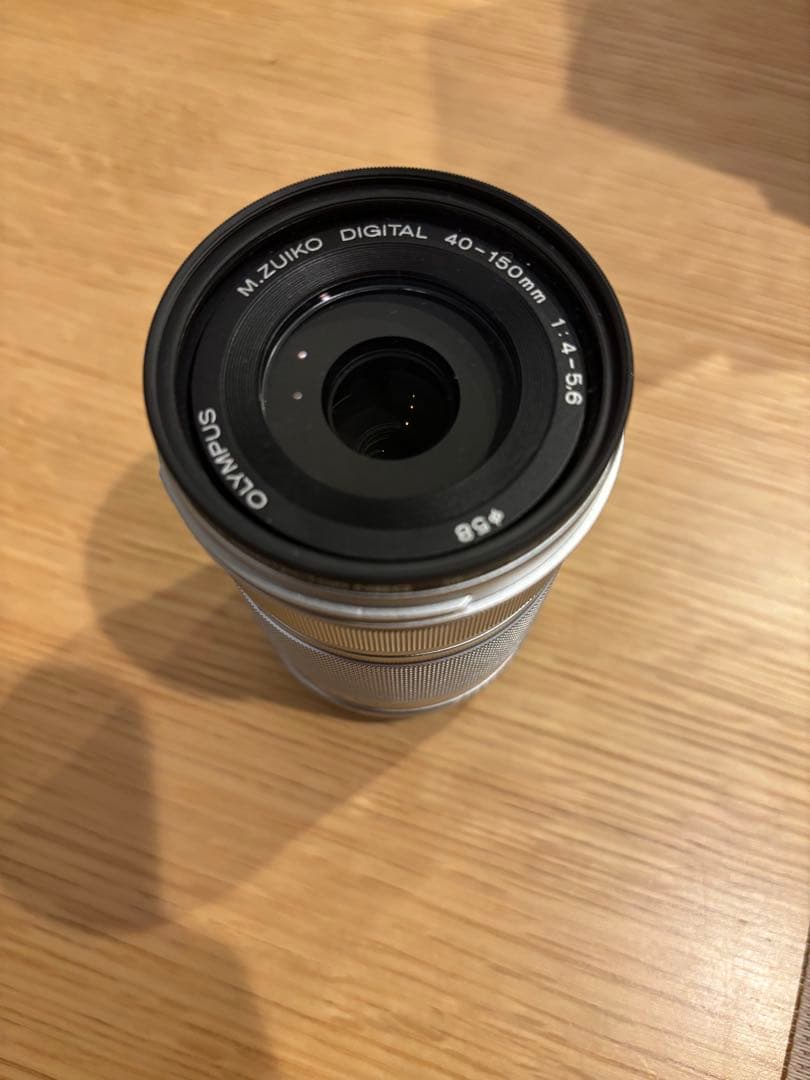 Olympus OM-D ミラーレスカメラ 望遠レンズ付き