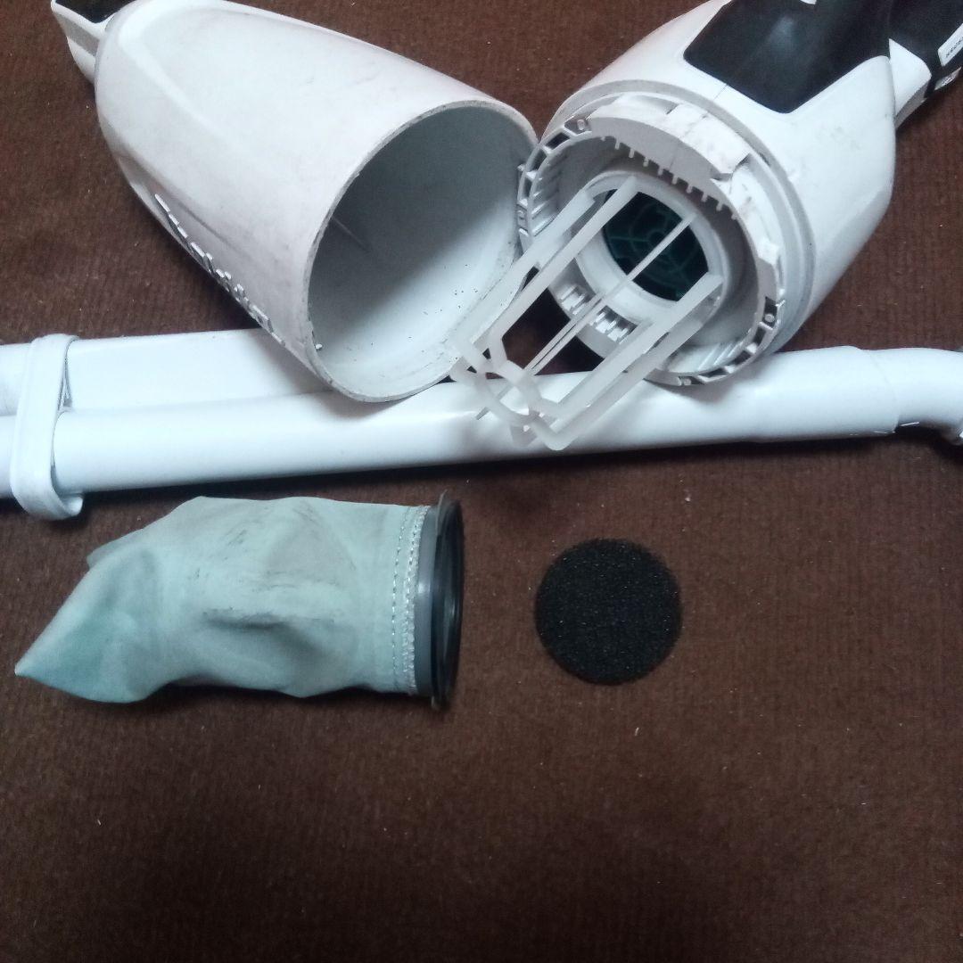 ①Makita 充電式クリーナー CL280FD バッテリー・充電器付き