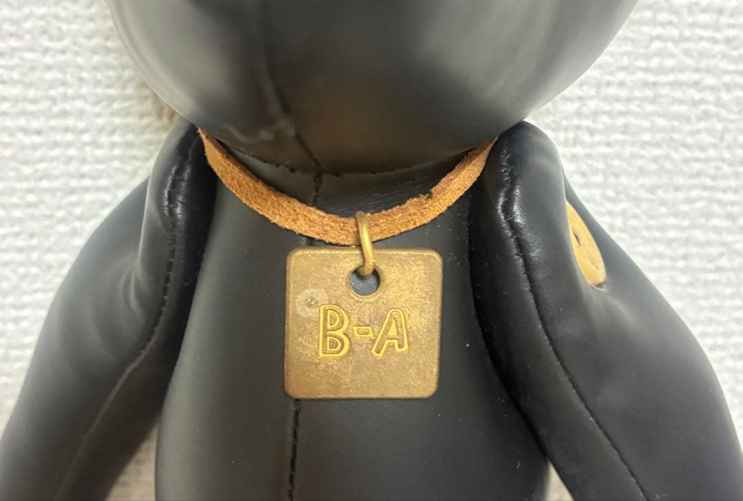 テディベア　ブラック　レザー風