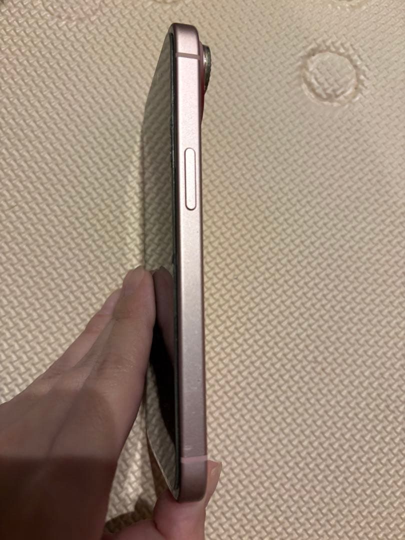 【目立つ傷汚れなし】Apple iPhone15128GB 本体 SI