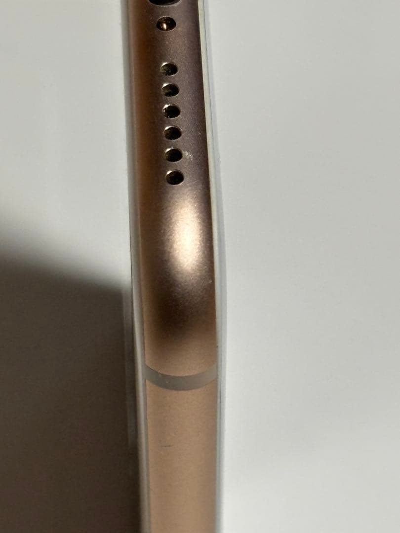 美品　iPhone 8　256GB　バッテリー95％　ゴールド　SIMフリー