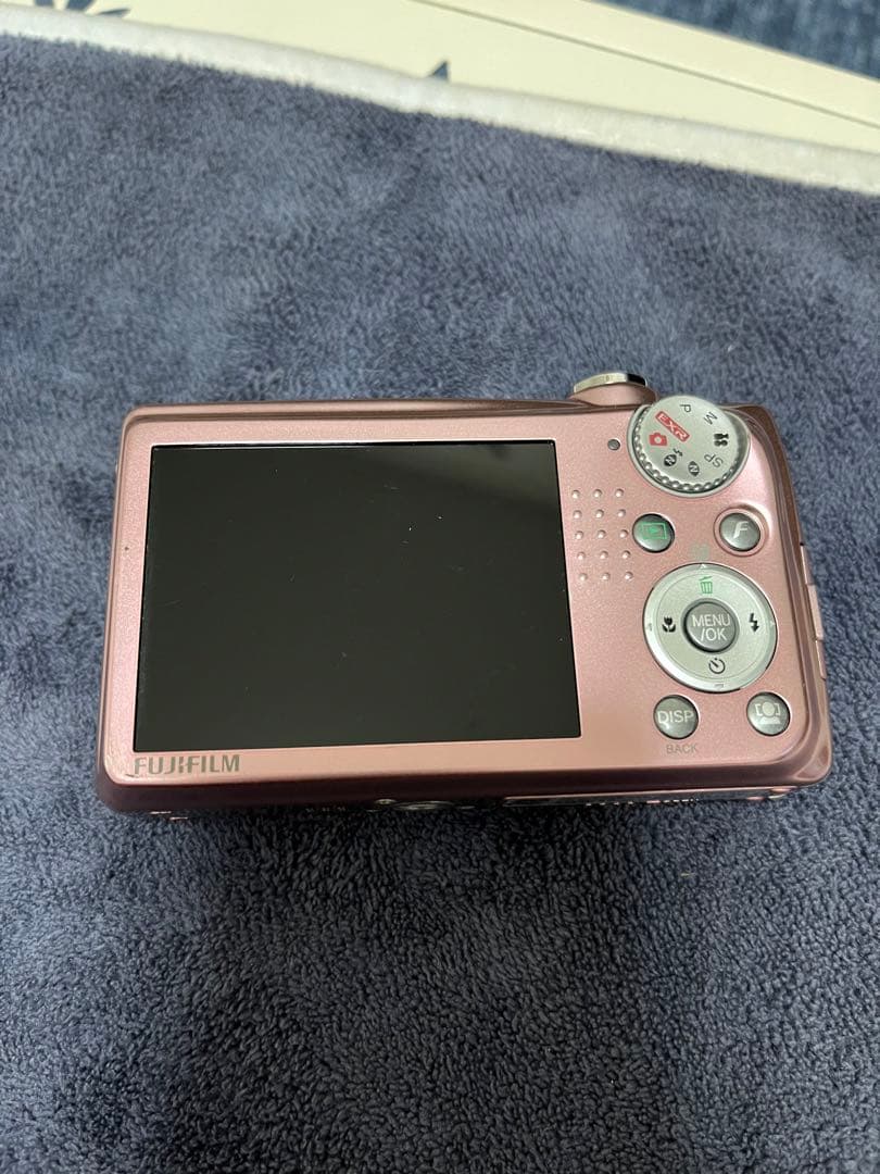 フジフィルム FinePix F70EXR ピンク