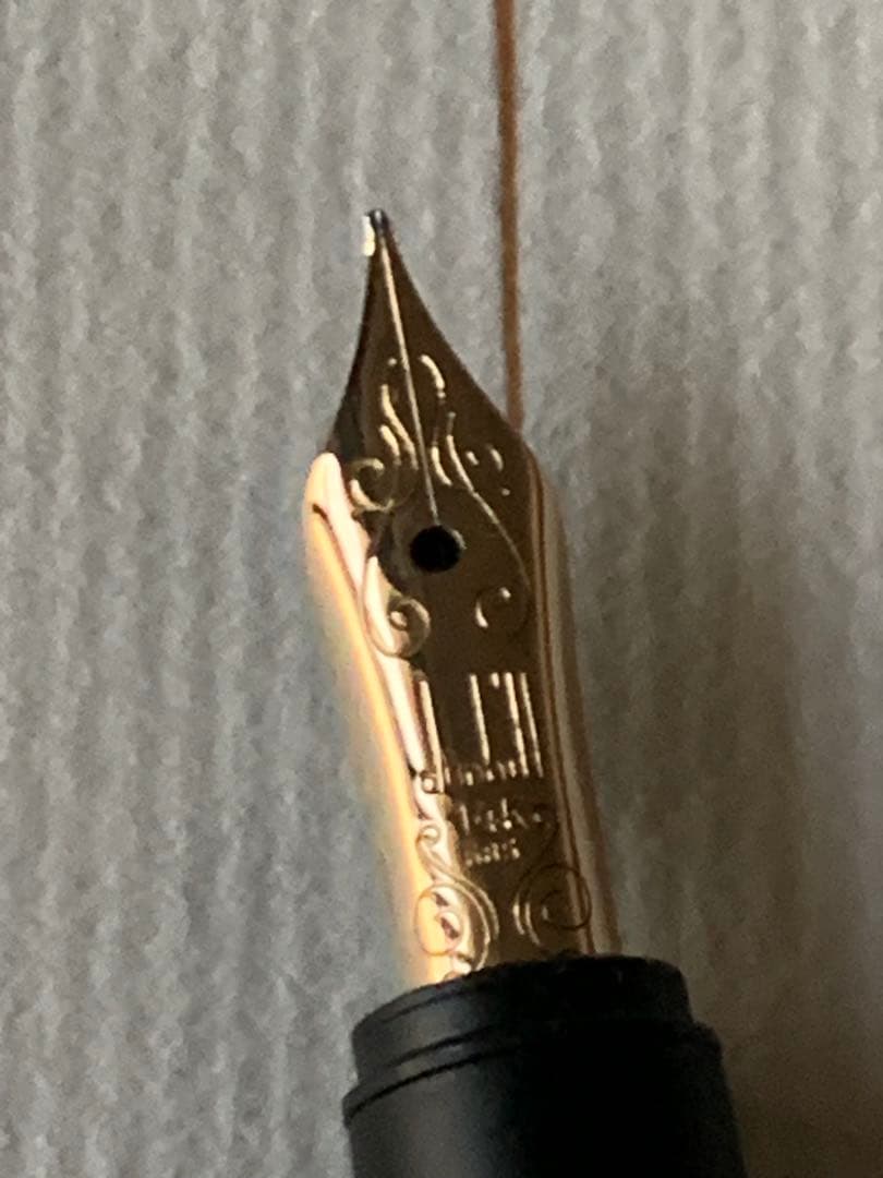 Dunhill（ダンヒル） ゴールド 万年筆 14K F