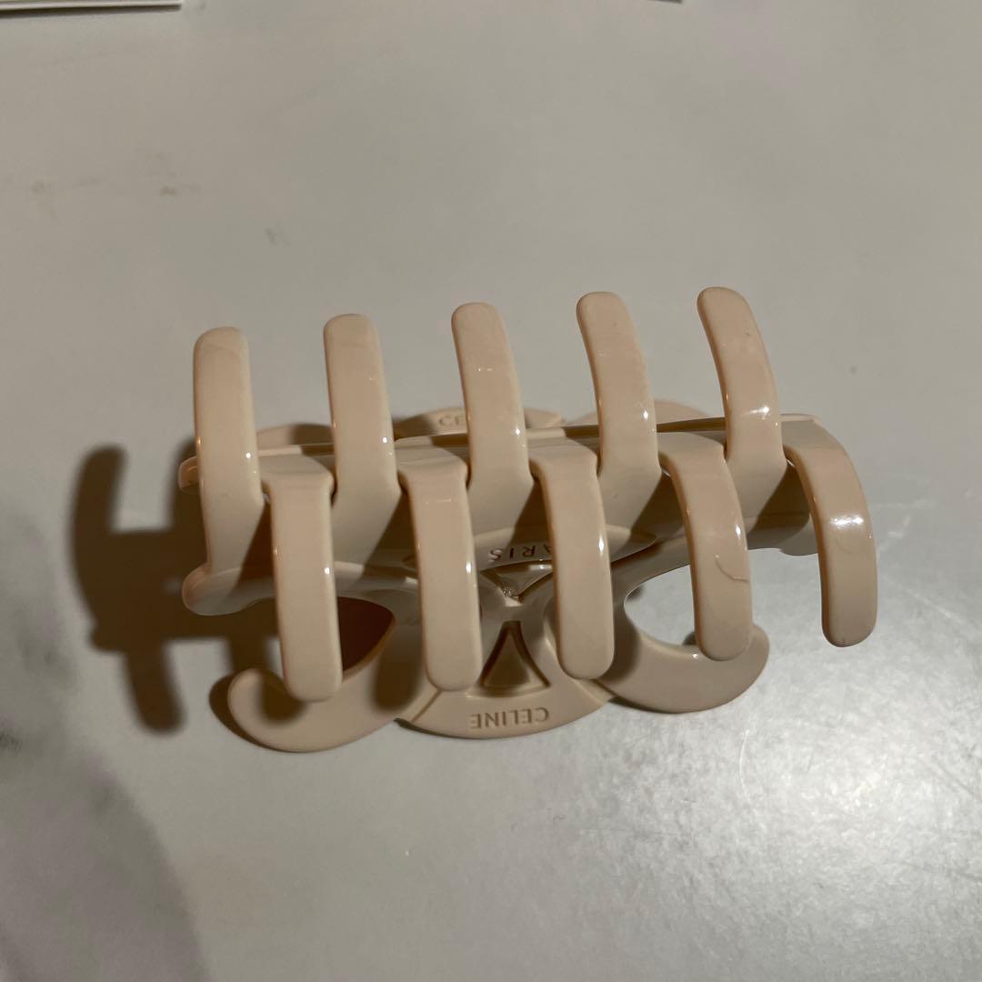 ☺︎プロフ必読 CELINE ラージ ヘアクロー / アセテート