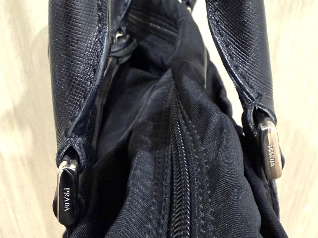 PRADA　プラダ　ビジネスバッグ　ボストン　ブラック　三角プレート