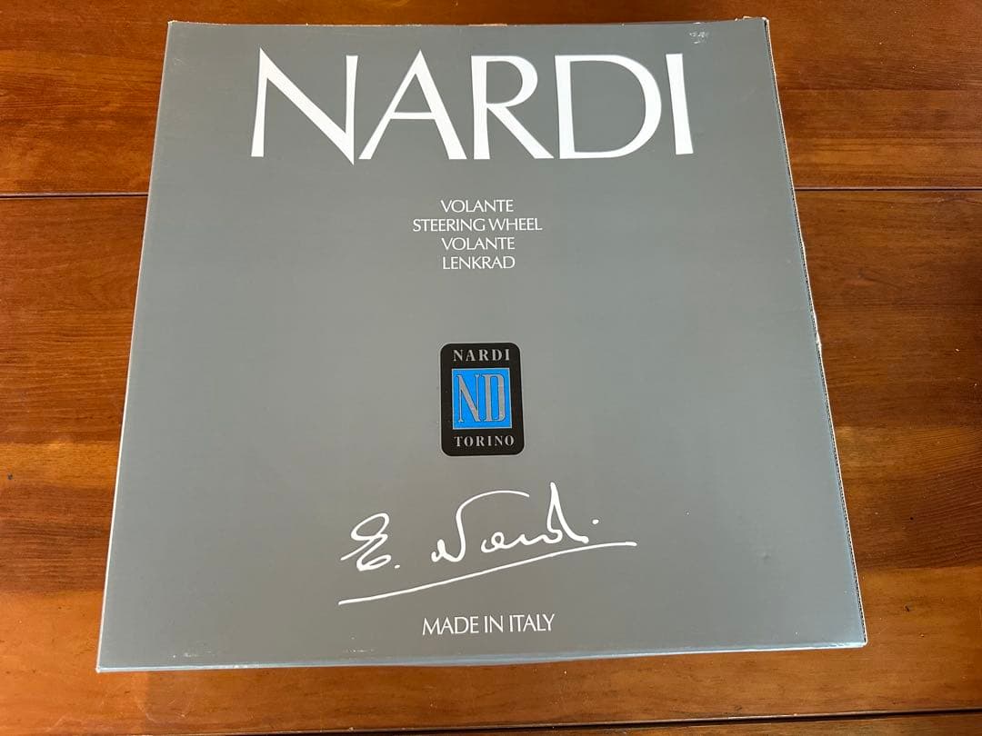 ナルディ　ウッドステアリング アニバーサリーモデル 380mm ランクル未使用品