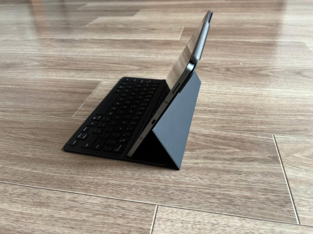 Galaxy Tab S9 FE + キーボード付き タブレットカバー