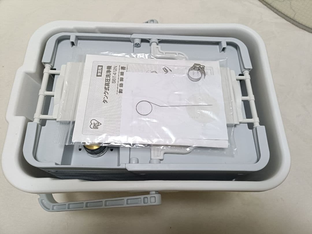 アイリスオーヤマ　IRIS OHYAMA　タンク式高圧洗浄機　SBT-412N