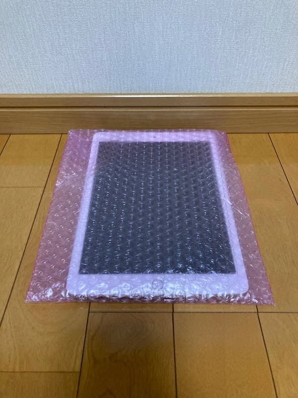 Apple iPad 第6世代 32GB wifiモデル ゴールド