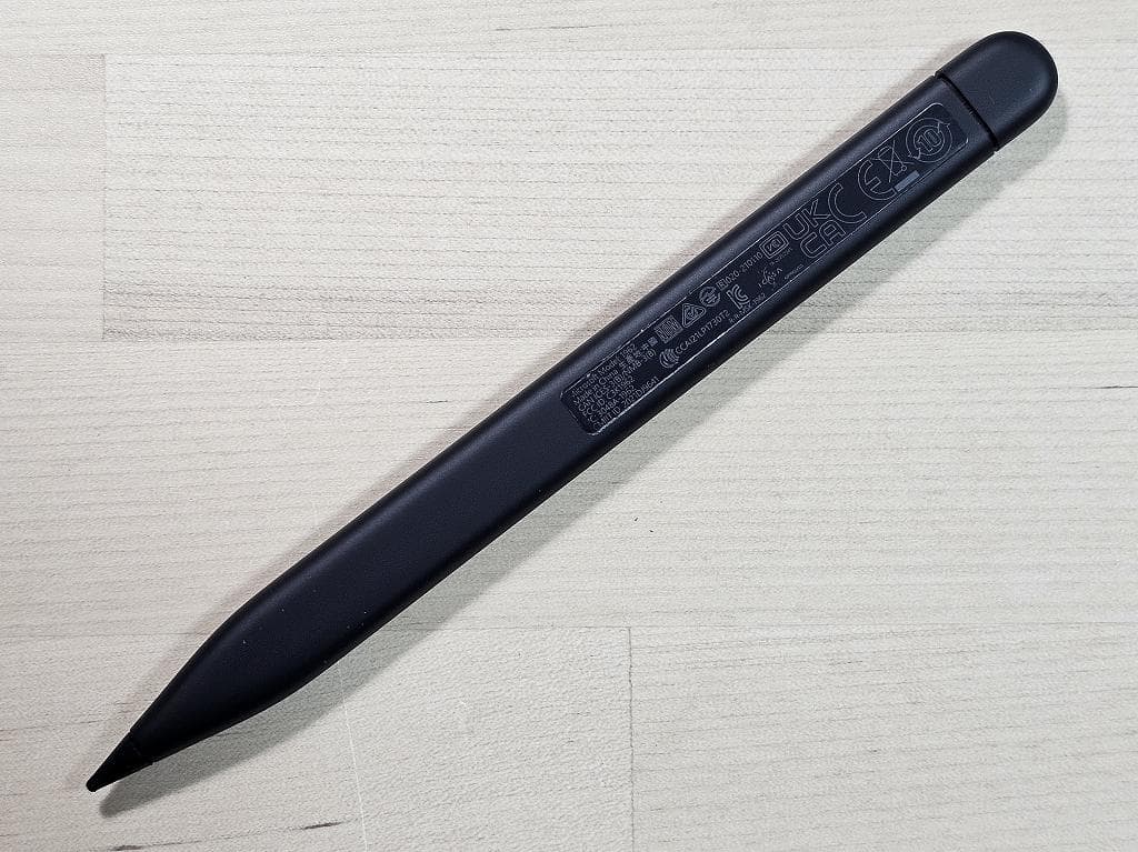 Surface Pro 9 WiFiモデル（専用キーボード・マウス付き）