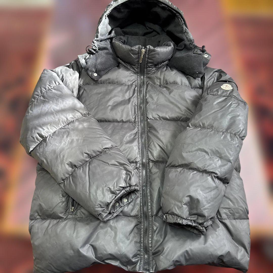 MONCLER　　メンズダウンコート　ジャケット