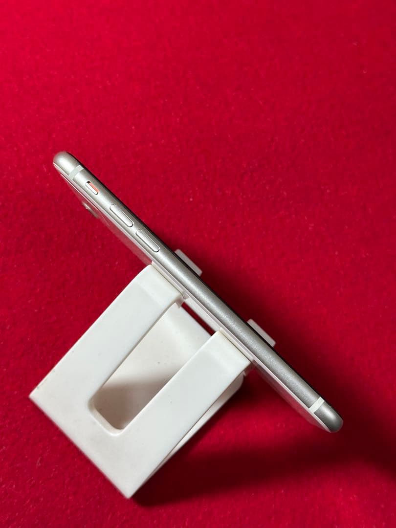 【0705】iPhone SE3第3世代スターライト 64GB simフリー