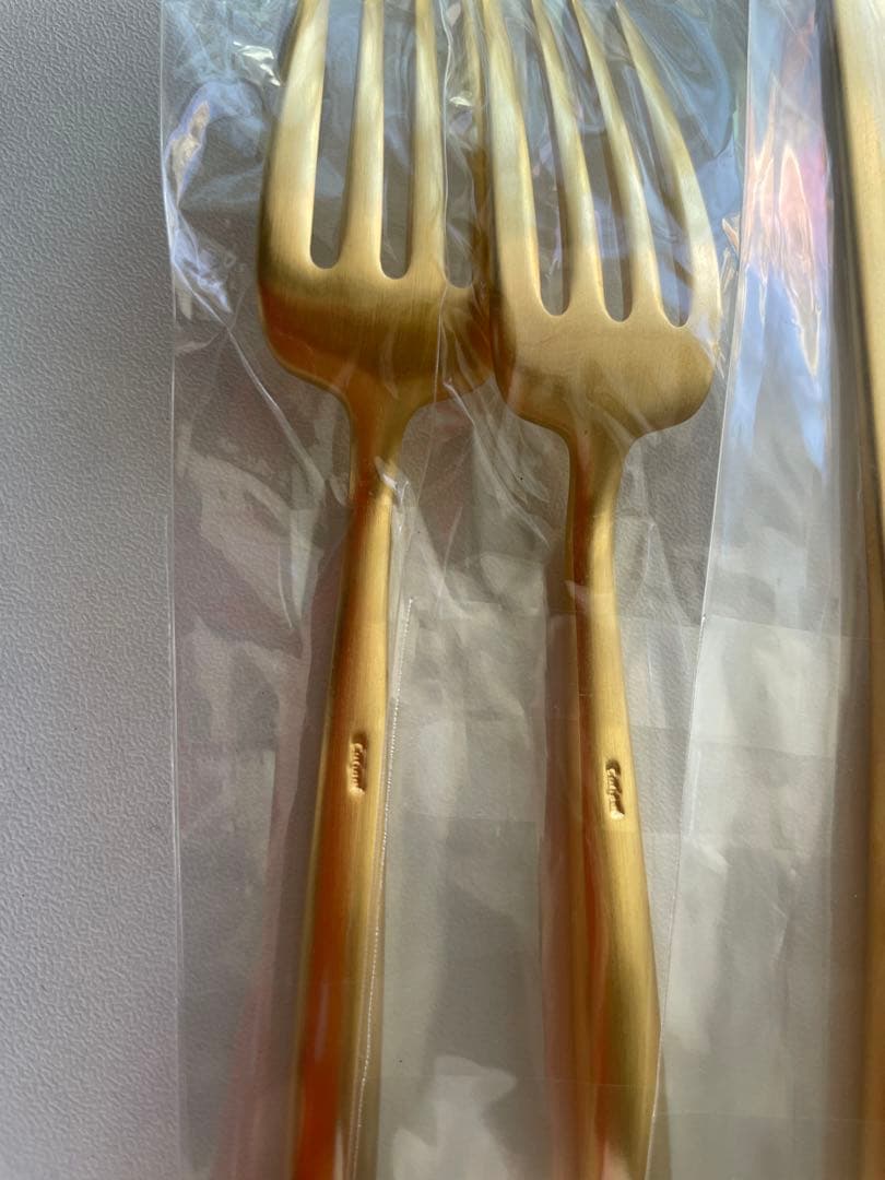 新品CutipolカトラリーMOON MATTE GOLD 各2本セット