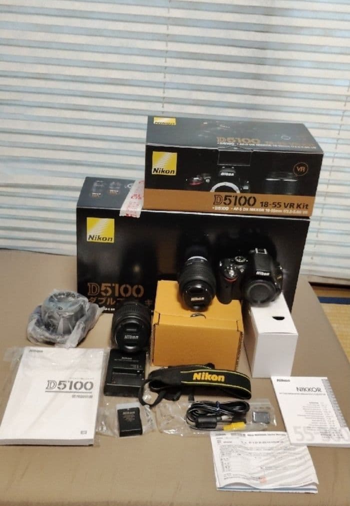Nikon一眼レフダブルズームキットD5100(望遠レンズ新品)