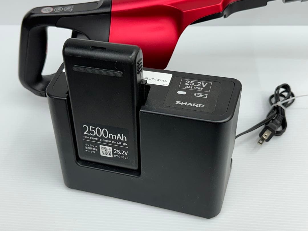 充電器+純正バッテリー付き　シャープ　EC-SR7-P 掃除機　2022年製　赤