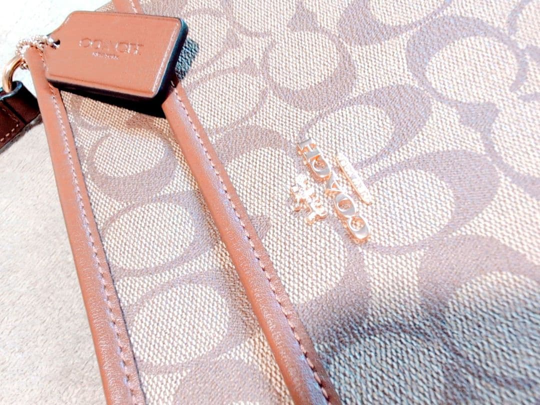 【美品】Coach ベージュ ショルダーバッグ