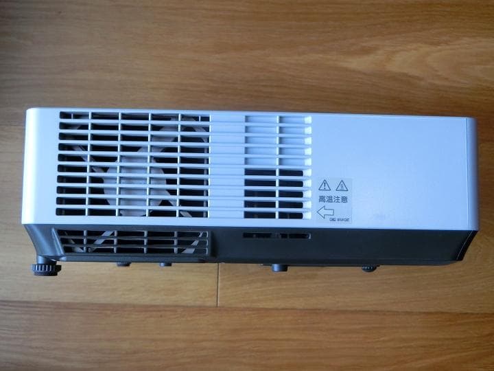 【EPSON】EMP-1825【プロジェクタ】