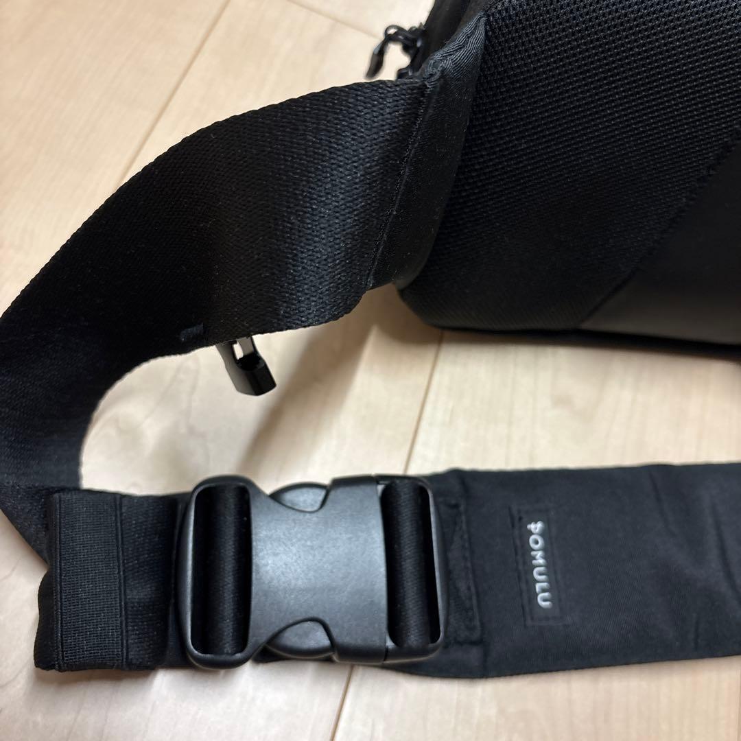 pomulu ポムル ヒップシートブラック