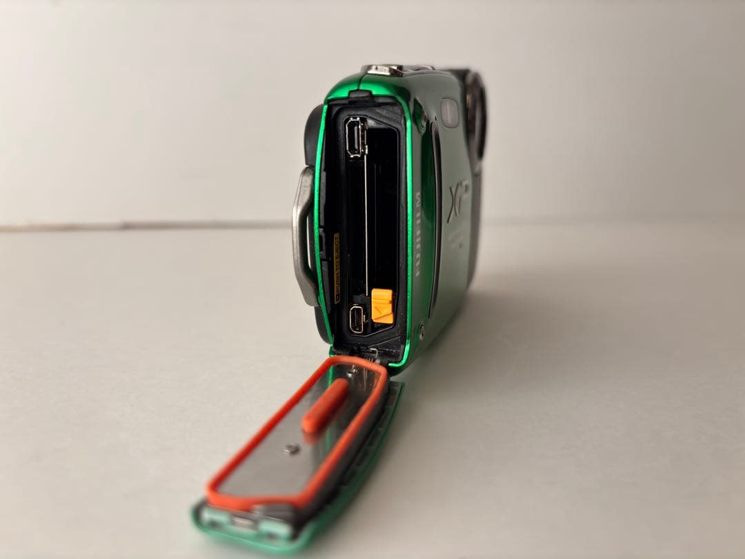 防水デジタルカメラ　FINEPIX XP50