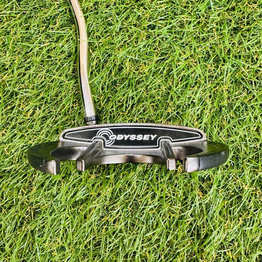 ODYSSEY WHITE ICE SABERTOOTH パター