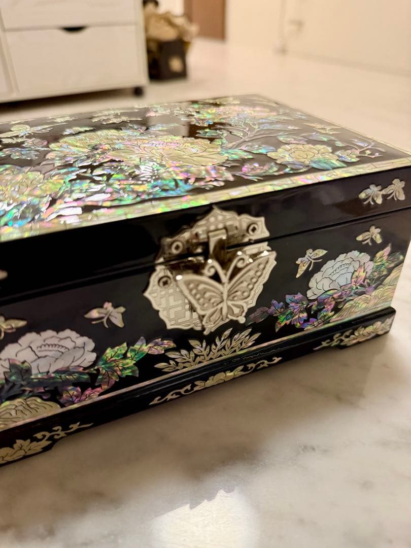 韓国伝統工芸 ナジョンチルギ 螺鈿ジュエリーボックス 宝石箱 牡丹＆蝶柄