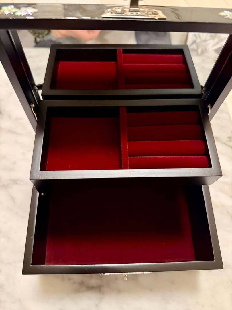 韓国伝統工芸 ナジョンチルギ 螺鈿ジュエリーボックス 宝石箱 牡丹＆蝶柄