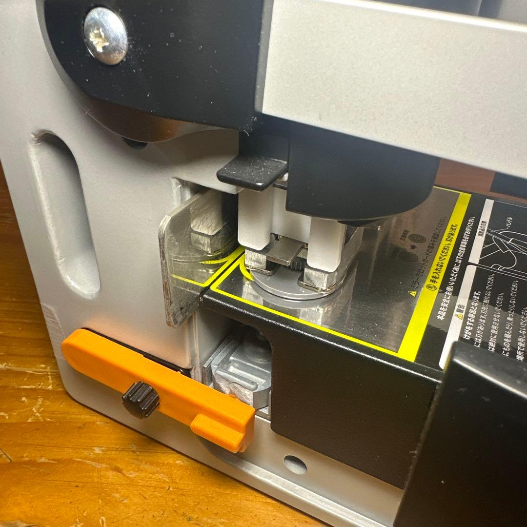 【最安値・極美品】カール 強力パンチ HD-530N ★最大330枚穴あけ