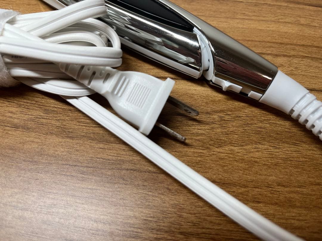 ReFa ストレートアイロン RE-AC02A リファ　半額