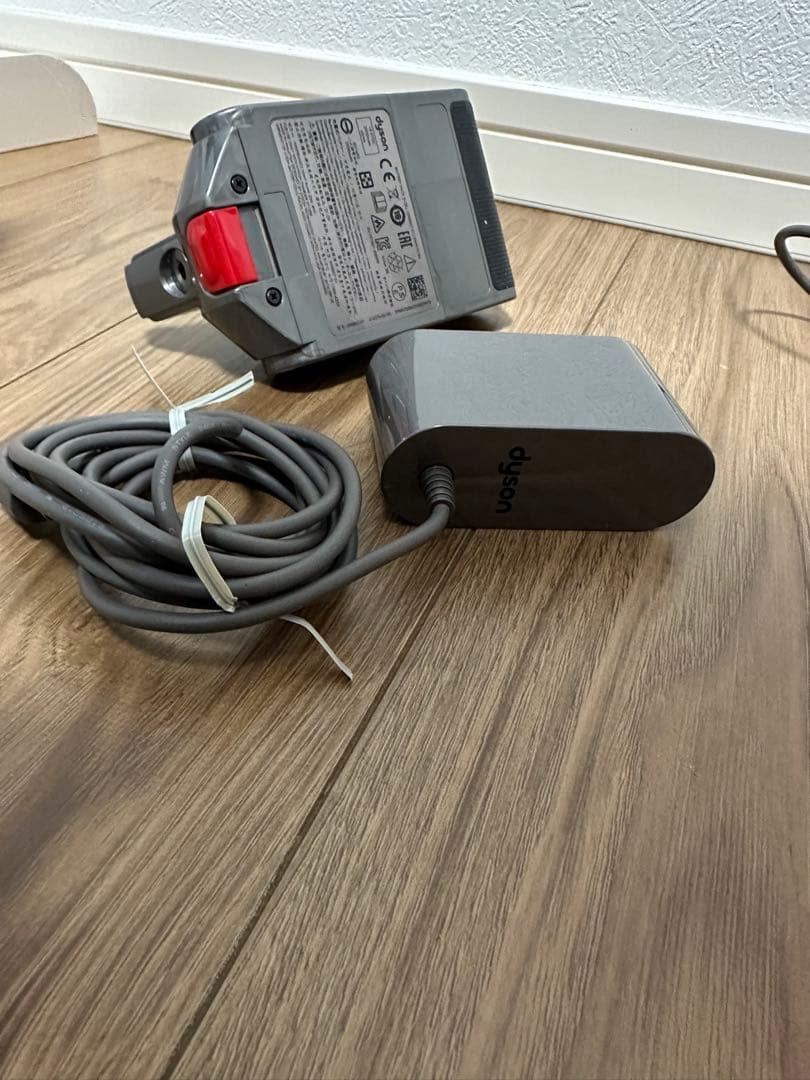 Dyson SV18 Slim バッテリー