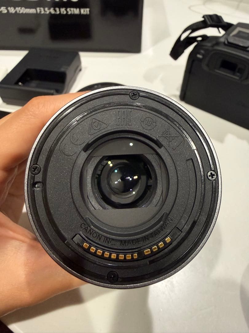 Canon EOS R10 ミラーレスカメラ RF-S 18-150mm