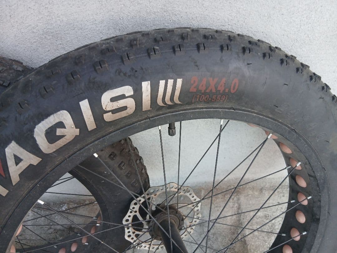 自転車ホイール 24インチ 黒 ダブルリム