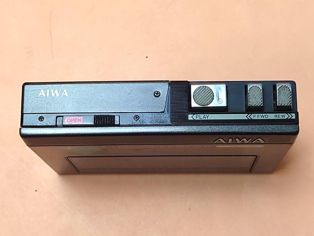 【超レア・専用ケース付】 AIWA Cassette Boy HS-P5 動作品