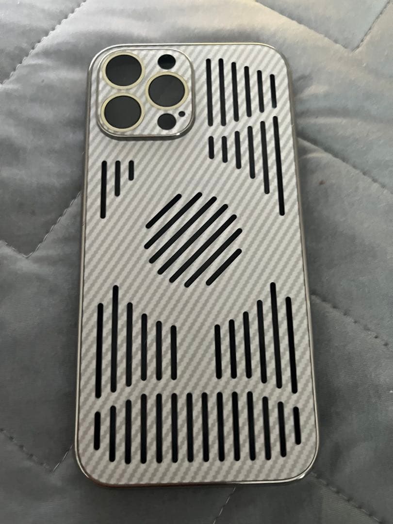 Apple iPhone 13 Pro MAX256 GBバッテリー99％