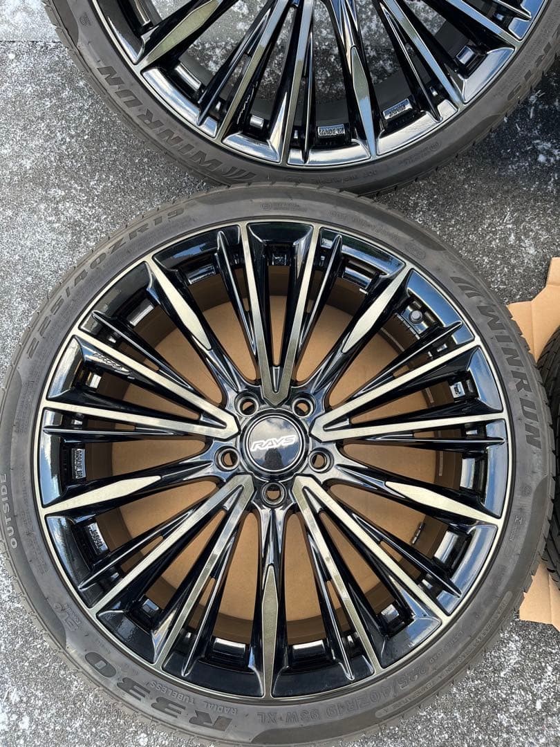 レイズベルサスヴォウジェLIMITEDスモーククリア 19インチ8J +35