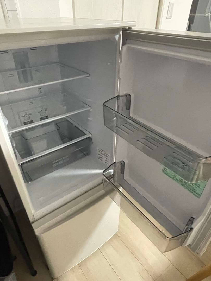 【〜5/6まで値下げ中】三菱電機冷蔵庫　MR-P15G-W