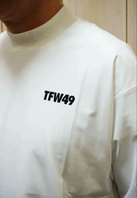 新品未使用　TFW49 ホワイトシャツ メンズウェア　モックネック