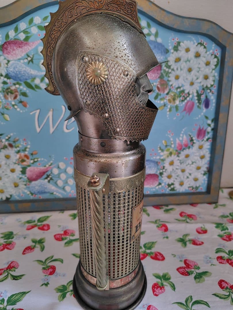 【昭和レトロ】ゴールドラベル　BIGT 　カブト　オルゴール付き　ボトルケース