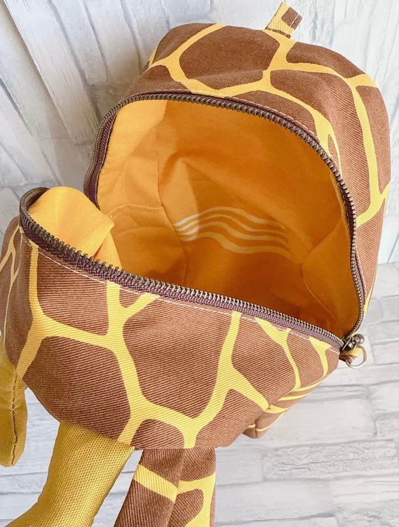 専用　ハンドメイド　キリン型　バッグ　刺繍　猫　イルカ　ミニリュック型ポーチ