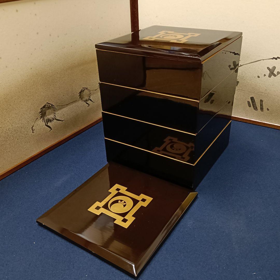 AM85 輪島塗 重箱 家紋入 四段重 替蓋付 丁子紋 おせち お正月
