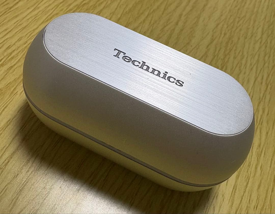 ワイヤレスイヤホン　Technics EAH-AZ70W