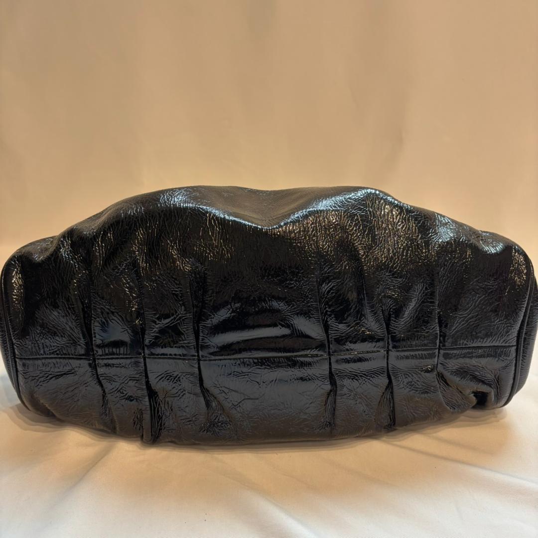 【希少】ジョルジオ アルマーニ　パテントレザー　ハンドバッグ　ロゴプレート