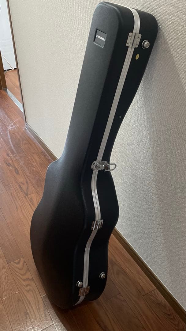 早いもの勝ちです　テイラー110 高感度マイク内蔵　エレアコ　新ハードケース